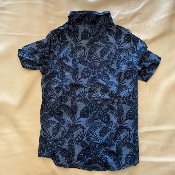 Bundle of boy button down shirts Zara, H&M, cotton on - Picture 8 of 9